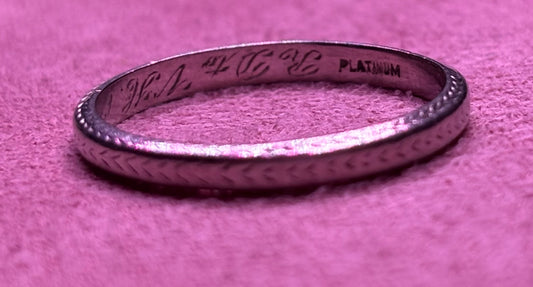 Antique 1920's platinum wedding band