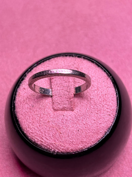 Antique 1920's platinum wedding band